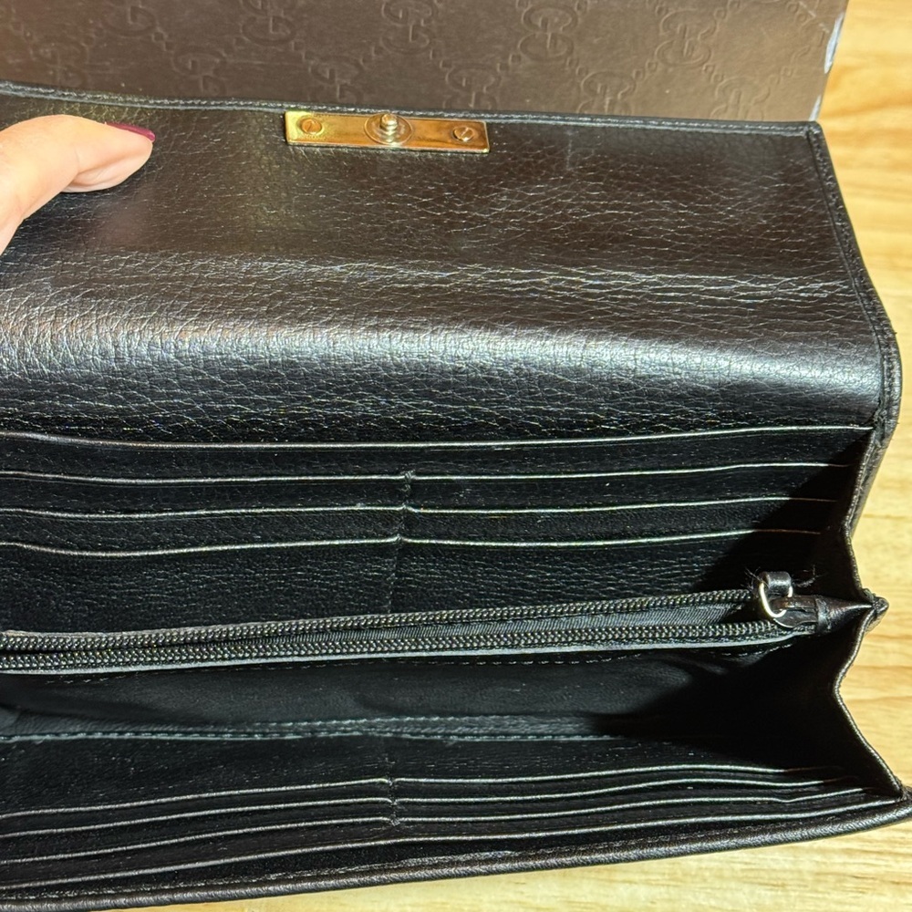 Gucci Black Leather Women's Wallet - Picture 5 of 6